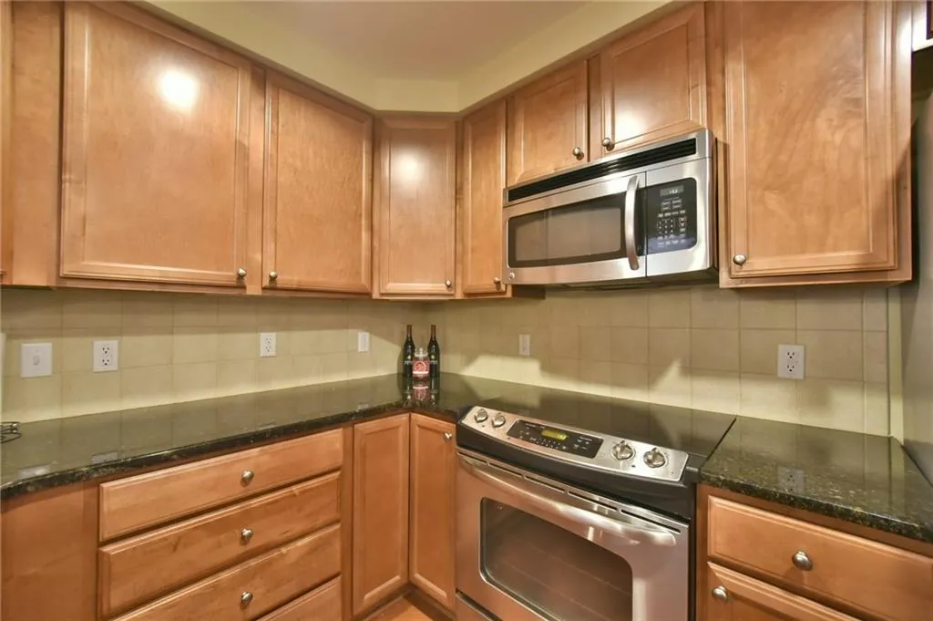 200 River Vista Drive Unit 325, Atlanta, Georgia 30339, 2 Bedrooms Bedrooms, ,2 BathroomsBathrooms,Residential,Sold,200 River Vista Drive Unit 325,5765463