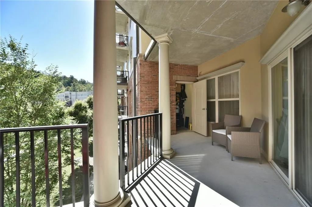 200 River Vista Drive Unit 325, Atlanta, Georgia 30339, 2 Bedrooms Bedrooms, ,2 BathroomsBathrooms,Residential,Sold,200 River Vista Drive Unit 325,5765463
