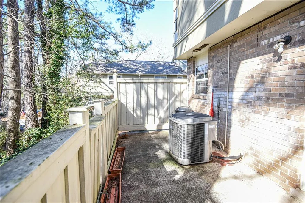 6900 Roswell Road Unit K8, Atlanta, Georgia 30328, 2 Bedrooms Bedrooms, ,2 BathroomsBathrooms,Residential,Sold,6900 Roswell Road Unit K8,7031421
