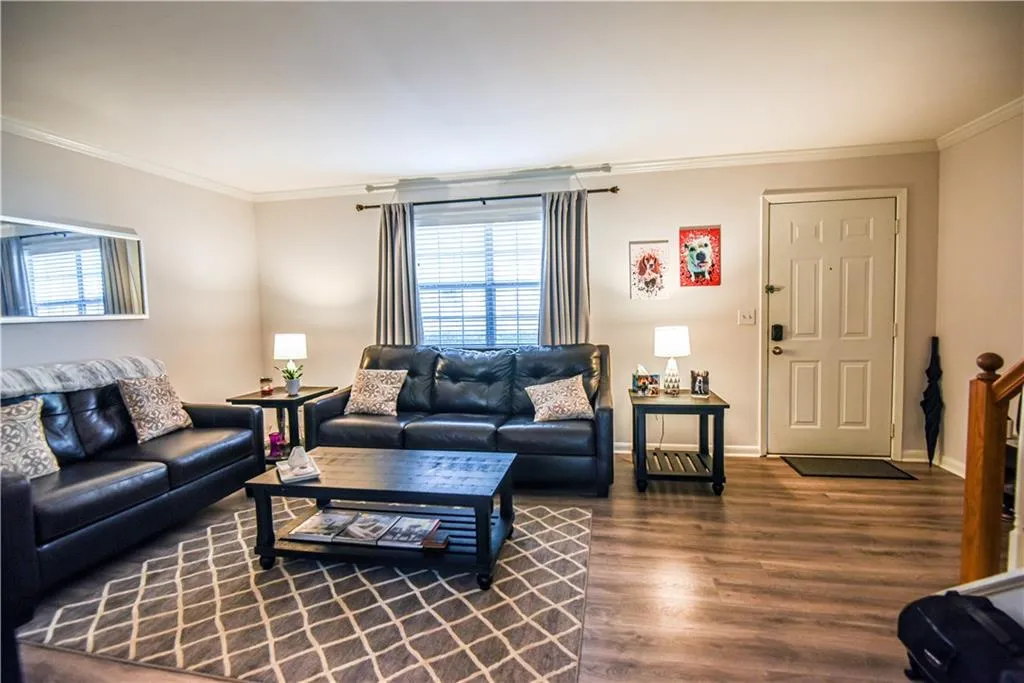 6900 Roswell Road Unit K8, Atlanta, Georgia 30328, 2 Bedrooms Bedrooms, ,2 BathroomsBathrooms,Residential,Sold,6900 Roswell Road Unit K8,7031421