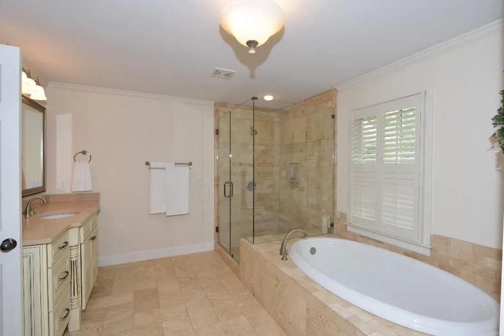 5855 Riverwood Drive, Sandy Springs, Georgia 30328, 4 Bedrooms Bedrooms, ,5 BathroomsBathrooms,Residential,Sold,5855 Riverwood Drive,5674303