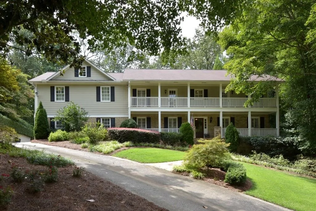 5855 Riverwood Drive, Sandy Springs, Georgia 30328, 4 Bedrooms Bedrooms, ,5 BathroomsBathrooms,Residential,Sold,5855 Riverwood Drive,5674303