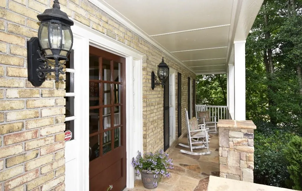 5855 Riverwood Drive, Sandy Springs, Georgia 30328, 4 Bedrooms Bedrooms, ,5 BathroomsBathrooms,Residential,Sold,5855 Riverwood Drive,5674303