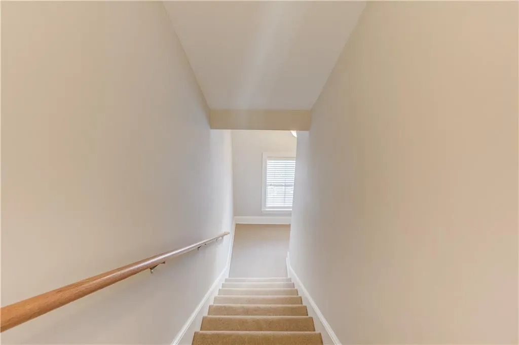 5590 Glenridge Park Unit 1206, Sandy Springs, Georgia 30342, 3 Bedrooms Bedrooms, ,2 BathroomsBathrooms,Residential,Sold,5590 Glenridge Park Unit 1206,7719559