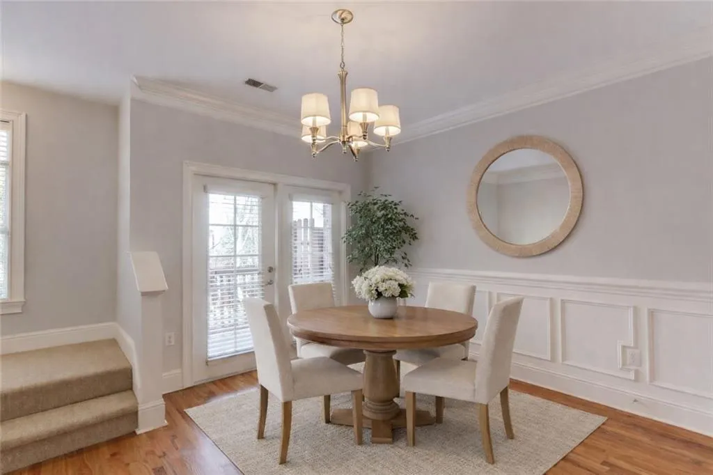 5590 Glenridge Park Unit 1206, Sandy Springs, Georgia 30342, 3 Bedrooms Bedrooms, ,2 BathroomsBathrooms,Residential,Sold,5590 Glenridge Park Unit 1206,7719559
