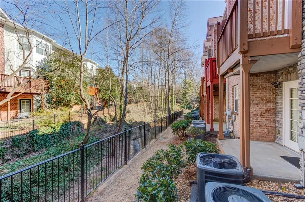 5590 Glenridge Park Unit 1206, Sandy Springs, Georgia 30342, 3 Bedrooms Bedrooms, ,2 BathroomsBathrooms,Residential,Sold,5590 Glenridge Park Unit 1206,7719559