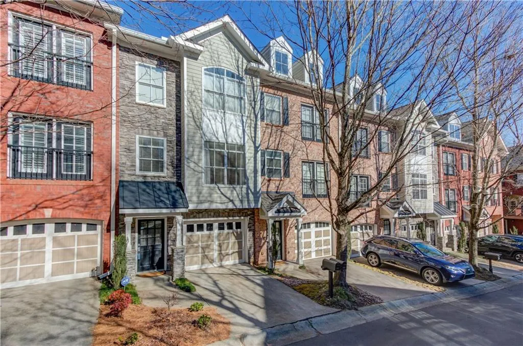 5590 Glenridge Park Unit 1206, Sandy Springs, Georgia 30342, 3 Bedrooms Bedrooms, ,2 BathroomsBathrooms,Residential,Sold,5590 Glenridge Park Unit 1206,7719559