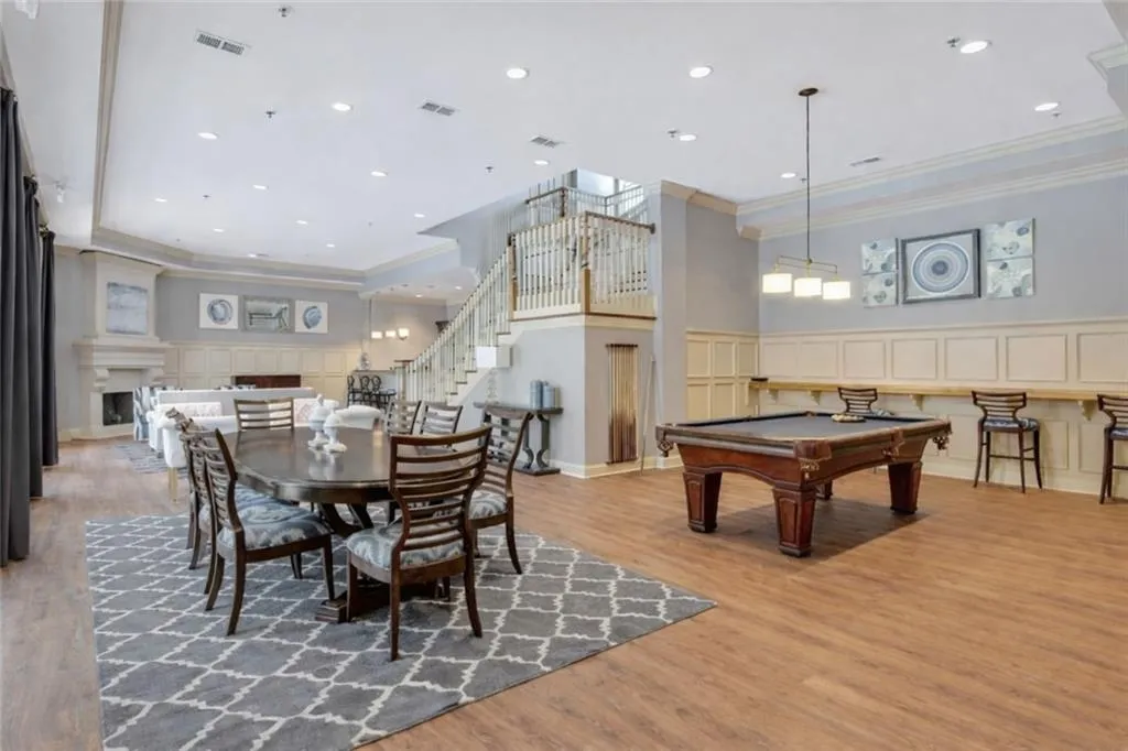 5590 Glenridge Park Unit 1206, Sandy Springs, Georgia 30342, 3 Bedrooms Bedrooms, ,2 BathroomsBathrooms,Residential,Sold,5590 Glenridge Park Unit 1206,7719559