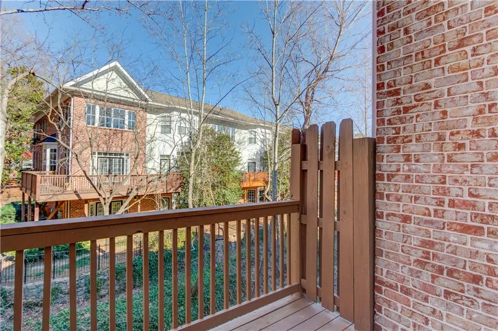 5590 Glenridge Park Unit 1206, Sandy Springs, Georgia 30342, 3 Bedrooms Bedrooms, ,2 BathroomsBathrooms,Residential,Sold,5590 Glenridge Park Unit 1206,7719559