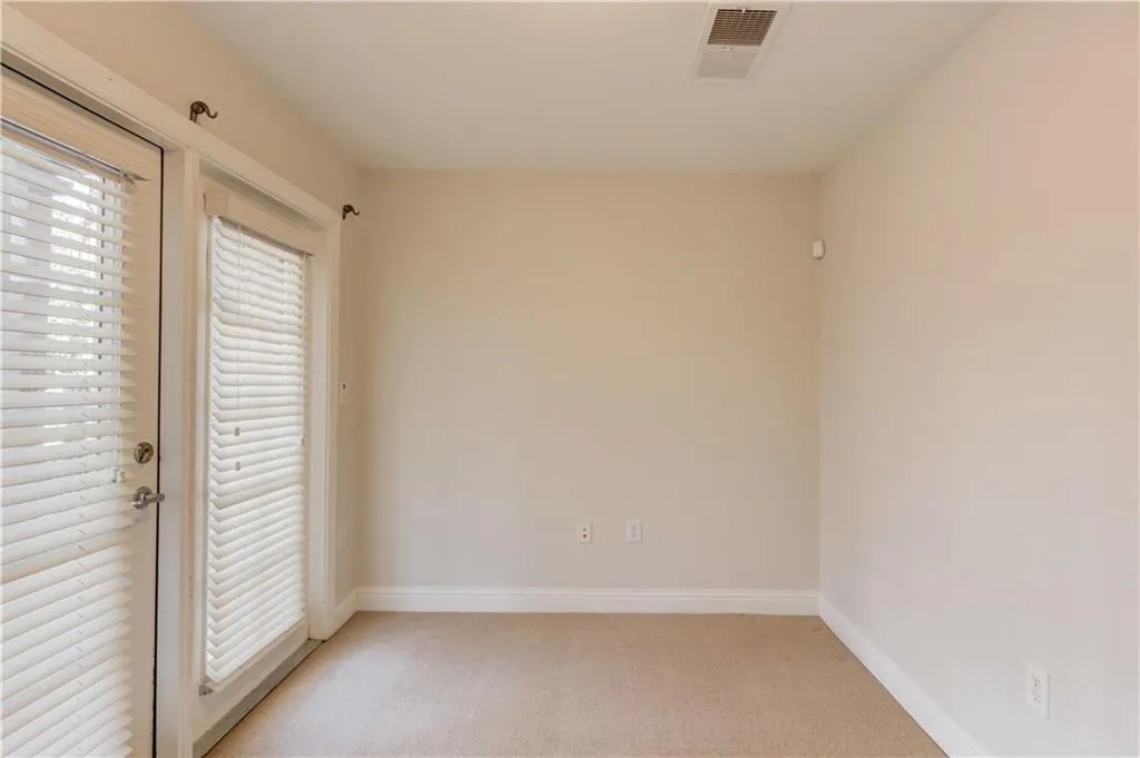 5590 Glenridge Park Unit 1206, Sandy Springs, Georgia 30342, 3 Bedrooms Bedrooms, ,2 BathroomsBathrooms,Residential,Sold,5590 Glenridge Park Unit 1206,7719559