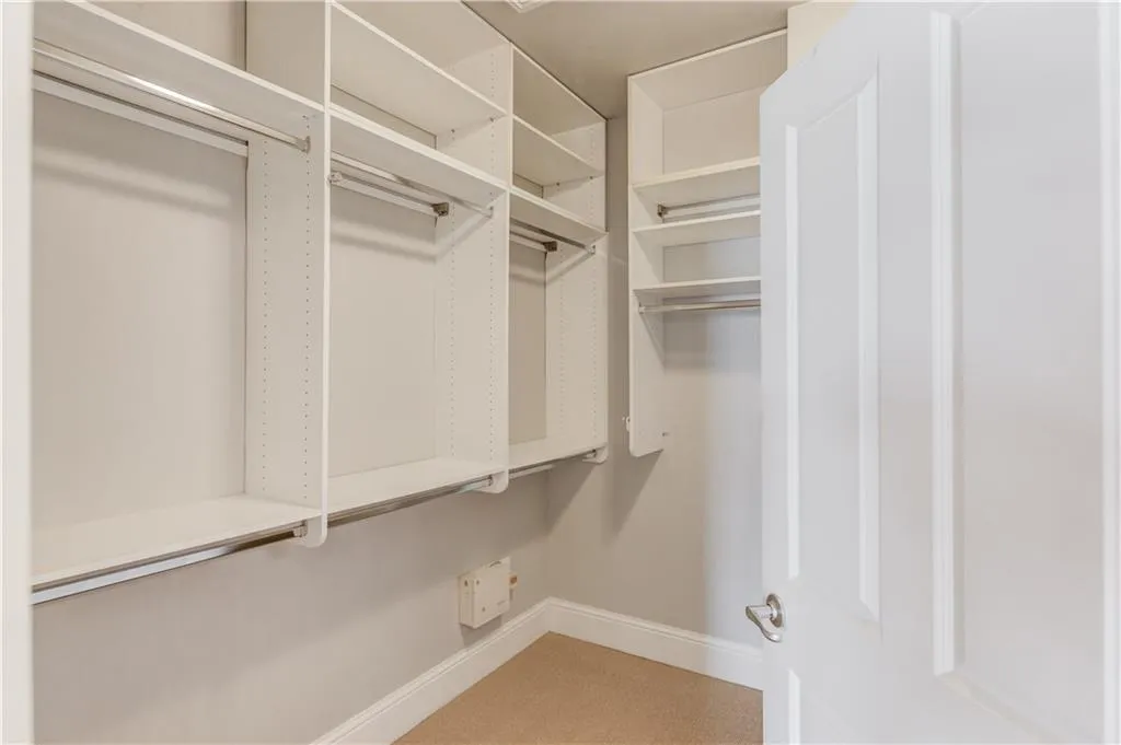 5590 Glenridge Park Unit 1206, Sandy Springs, Georgia 30342, 3 Bedrooms Bedrooms, ,2 BathroomsBathrooms,Residential,Sold,5590 Glenridge Park Unit 1206,7719559