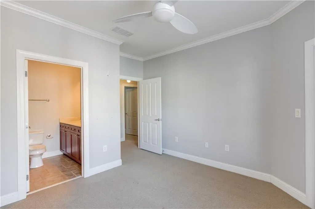 5590 Glenridge Park Unit 1206, Sandy Springs, Georgia 30342, 3 Bedrooms Bedrooms, ,2 BathroomsBathrooms,Residential,Sold,5590 Glenridge Park Unit 1206,7719559