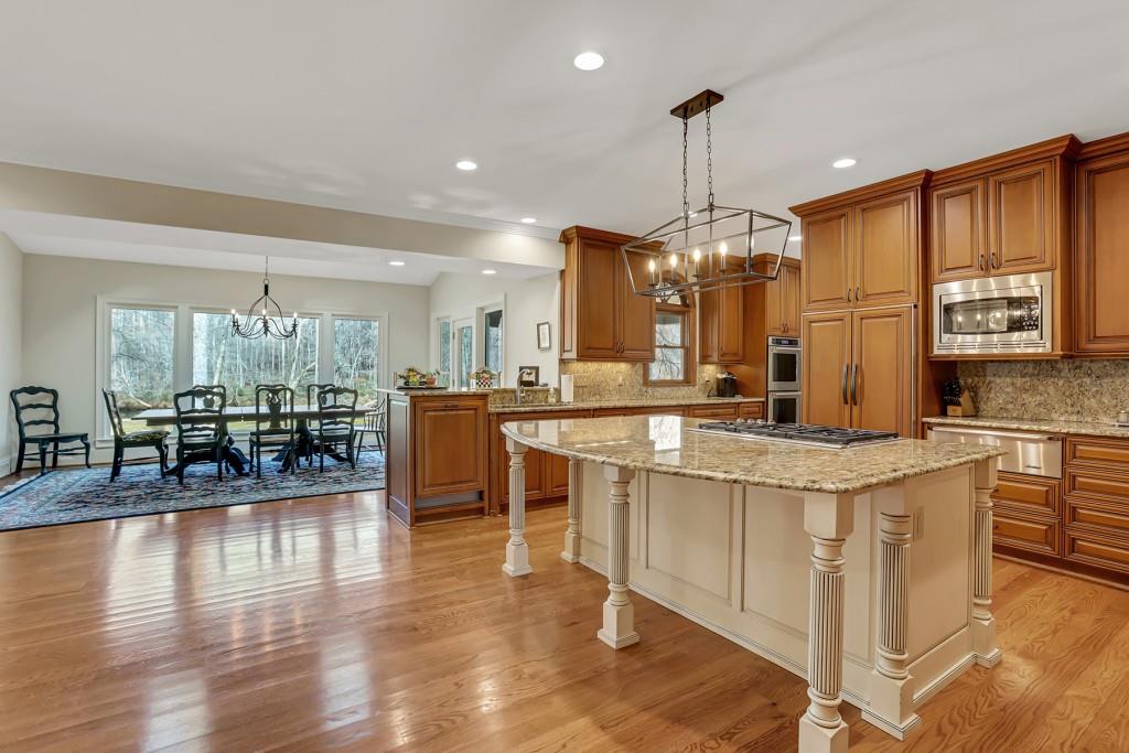 310 Riverhall Court, Sandy Springs, Georgia 30350, 5 Bedrooms Bedrooms, ,4 BathroomsBathrooms,Residential,Sold,310 Riverhall Court,7329347