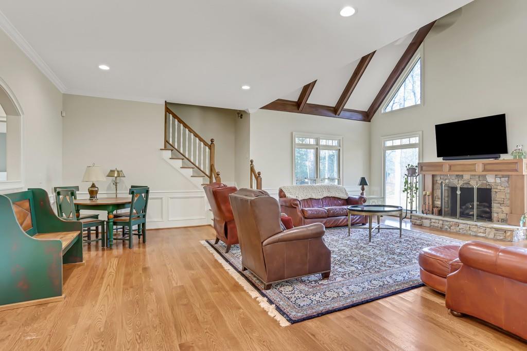 310 Riverhall Court, Sandy Springs, Georgia 30350, 5 Bedrooms Bedrooms, ,4 BathroomsBathrooms,Residential,Sold,310 Riverhall Court,7329347