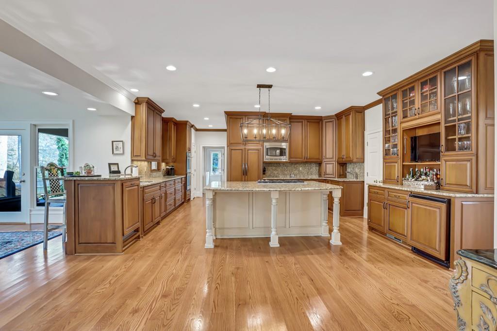 310 Riverhall Court, Sandy Springs, Georgia 30350, 5 Bedrooms Bedrooms, ,4 BathroomsBathrooms,Residential,Sold,310 Riverhall Court,7329347