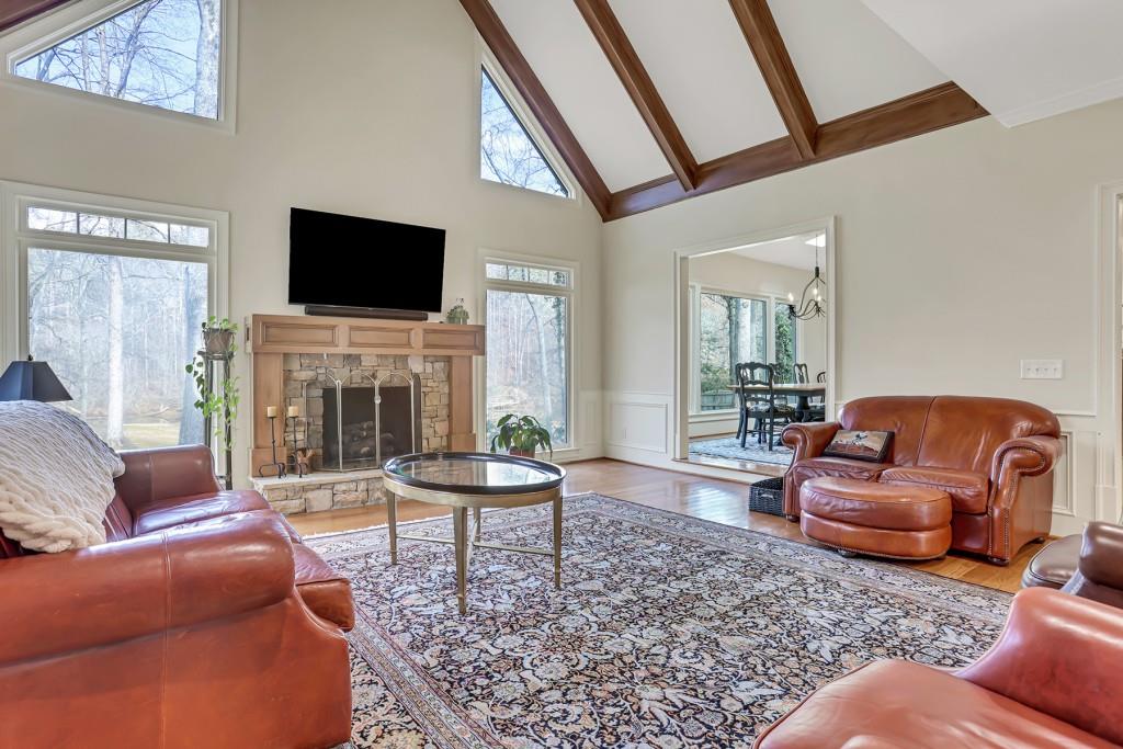 310 Riverhall Court, Sandy Springs, Georgia 30350, 5 Bedrooms Bedrooms, ,4 BathroomsBathrooms,Residential,Sold,310 Riverhall Court,7329347