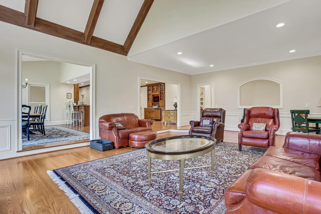 310 Riverhall Court, Sandy Springs, Georgia 30350, 5 Bedrooms Bedrooms, ,4 BathroomsBathrooms,Residential,Sold,310 Riverhall Court,7329347