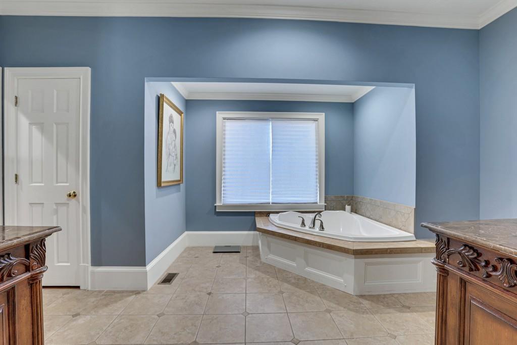 310 Riverhall Court, Sandy Springs, Georgia 30350, 5 Bedrooms Bedrooms, ,4 BathroomsBathrooms,Residential,Sold,310 Riverhall Court,7329347