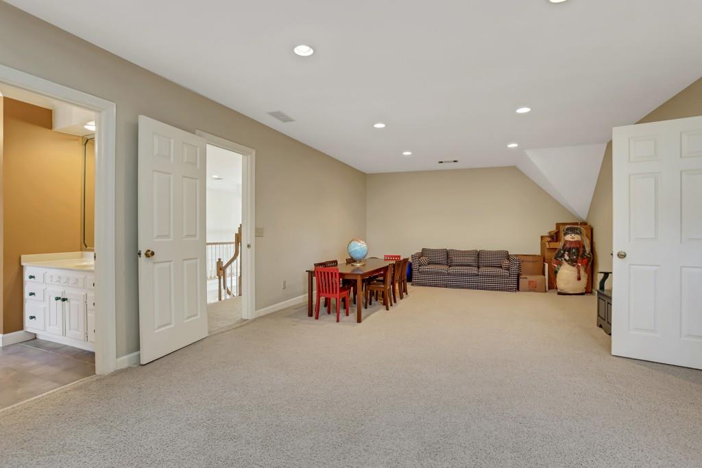 310 Riverhall Court, Sandy Springs, Georgia 30350, 5 Bedrooms Bedrooms, ,4 BathroomsBathrooms,Residential,Sold,310 Riverhall Court,7329347