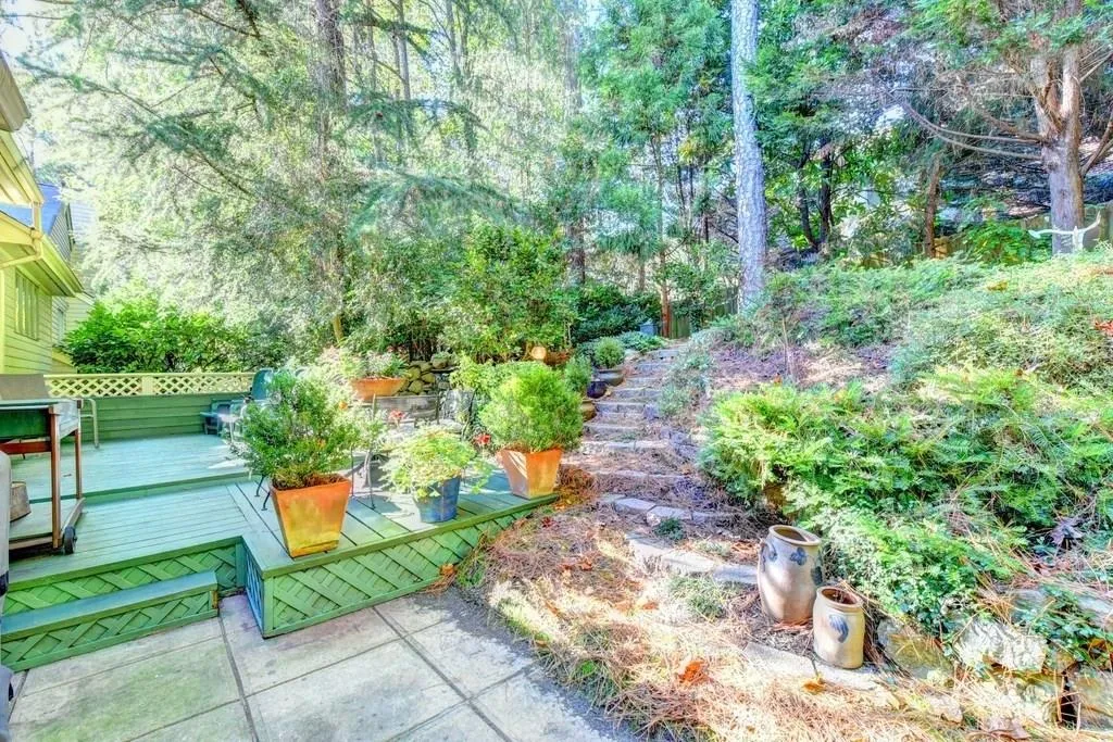 21 Westfair Court, Sandy Springs, Georgia 30328, 3 Bedrooms Bedrooms, ,2 BathroomsBathrooms,Residential,Sold,21 Westfair Court,6089328