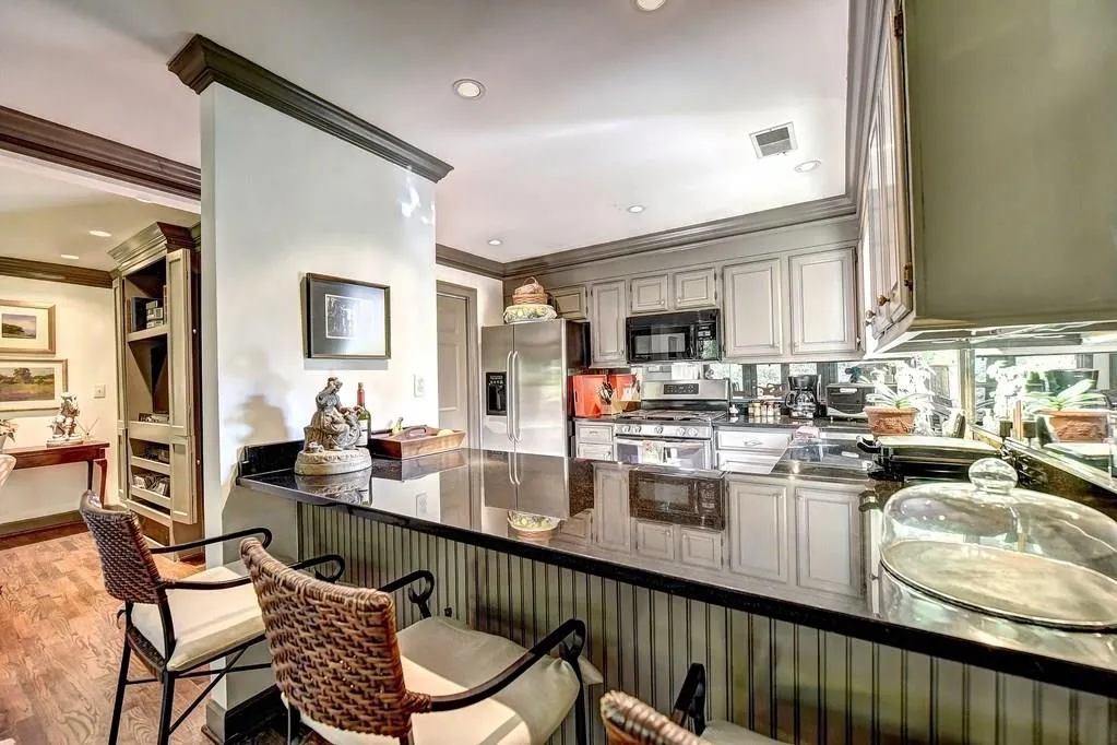 21 Westfair Court, Sandy Springs, Georgia 30328, 3 Bedrooms Bedrooms, ,2 BathroomsBathrooms,Residential,Sold,21 Westfair Court,6089328