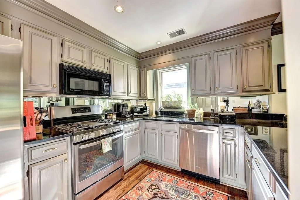 21 Westfair Court, Sandy Springs, Georgia 30328, 3 Bedrooms Bedrooms, ,2 BathroomsBathrooms,Residential,Sold,21 Westfair Court,6089328