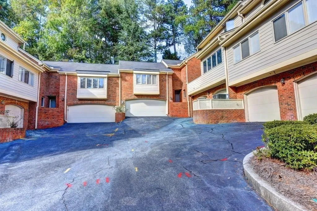 21 Westfair Court, Sandy Springs, Georgia 30328, 3 Bedrooms Bedrooms, ,2 BathroomsBathrooms,Residential,Sold,21 Westfair Court,6089328