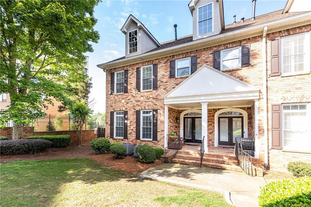 2610 Oglethorpe Circle Ne, Brookhaven, Georgia 30319, 3 Bedrooms Bedrooms, ,3 BathroomsBathrooms,Residential,Sold,2610 Oglethorpe Circle Ne,7579510