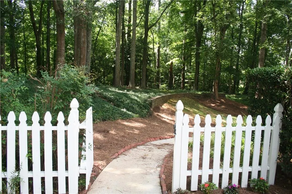 1705 Lazy River Lane, Atlanta, Georgia 30350, 5 Bedrooms Bedrooms, ,4 BathroomsBathrooms,Residential,Sold,1705 Lazy River Lane,5627662