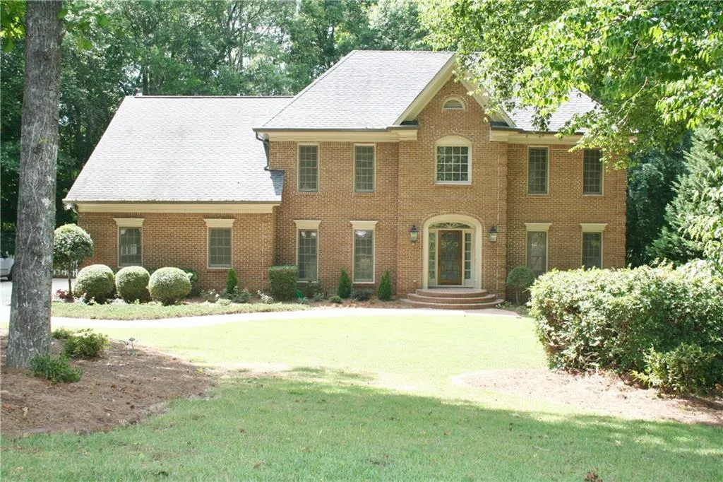 1705 Lazy River Lane, Atlanta, Georgia 30350, 5 Bedrooms Bedrooms, ,4 BathroomsBathrooms,Residential,Sold,1705 Lazy River Lane,5627662