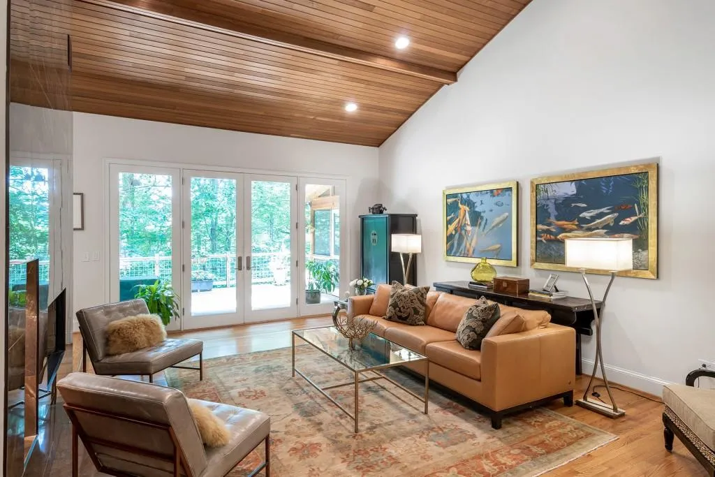 405 Mountain Creek Trace, Atlanta, Georgia 30328, 4 Bedrooms Bedrooms, ,3 BathroomsBathrooms,Residential,Sold,405 Mountain Creek Trace,6582424