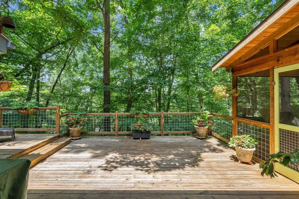 405 Mountain Creek Trace, Atlanta, Georgia 30328, 4 Bedrooms Bedrooms, ,3 BathroomsBathrooms,Residential,Sold,405 Mountain Creek Trace,6582424