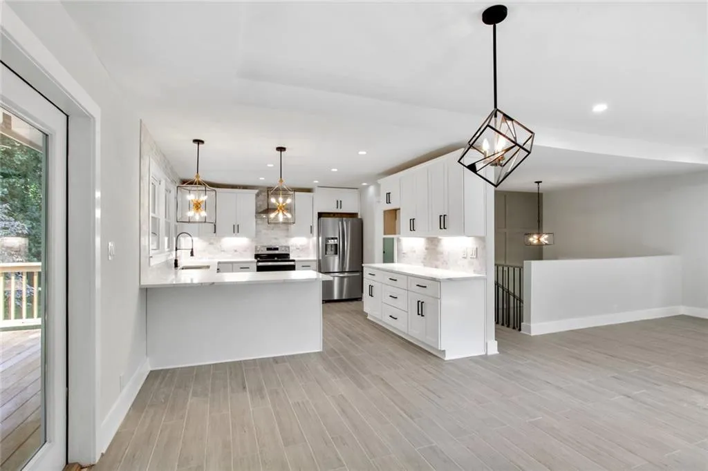 Georgia 30328, ,3 BathroomsBathrooms,Residential,Sold,6928473