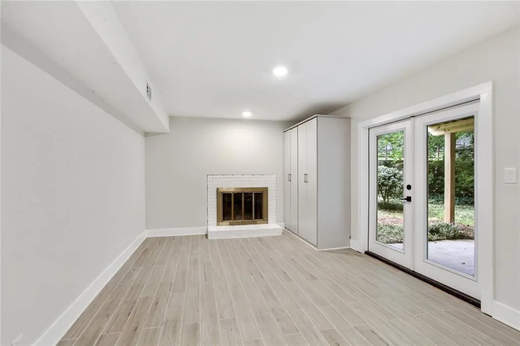 Georgia 30328, ,3 BathroomsBathrooms,Residential,Sold,6928473