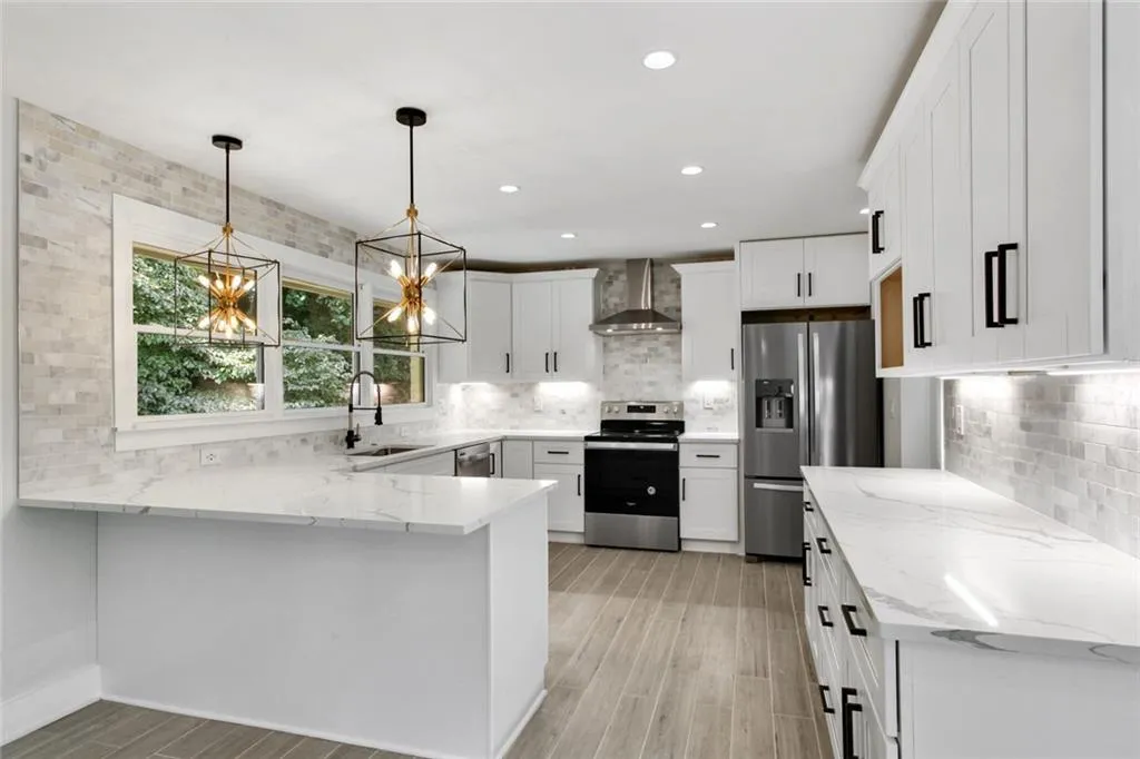 Georgia 30328, ,3 BathroomsBathrooms,Residential,Sold,6928473