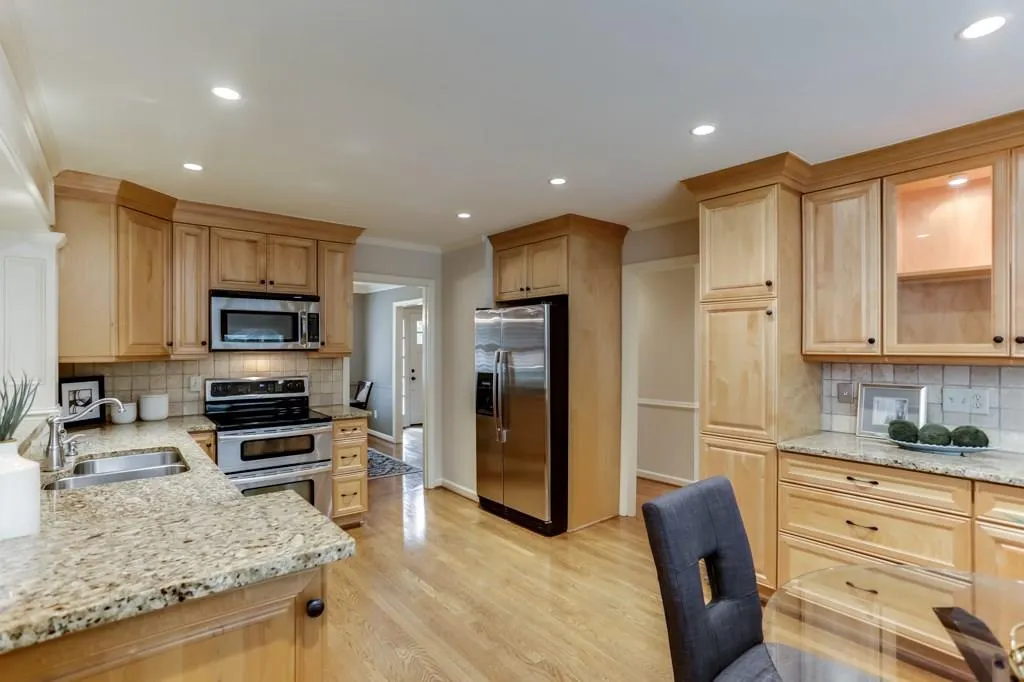 455 Wyncourtney Drive, Atlanta, Georgia 30328, 4 Bedrooms Bedrooms, ,3 BathroomsBathrooms,Residential,Sold,455 Wyncourtney Drive,6099050