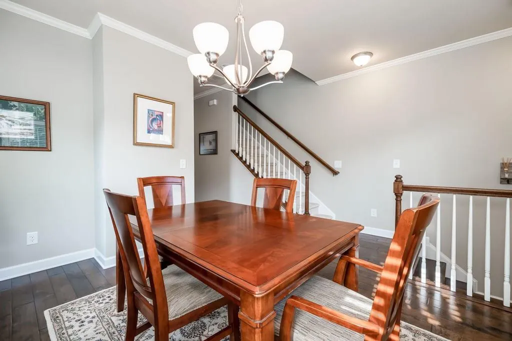 7355 Highland Bluff, Sandy Springs, Georgia 30328, 3 Bedrooms Bedrooms, ,3 BathroomsBathrooms,Residential,Sold,7355 Highland Bluff,6756222