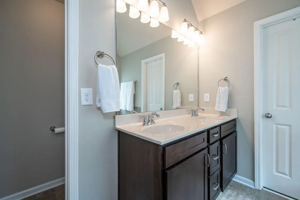 7355 Highland Bluff, Sandy Springs, Georgia 30328, 3 Bedrooms Bedrooms, ,3 BathroomsBathrooms,Residential,Sold,7355 Highland Bluff,6756222