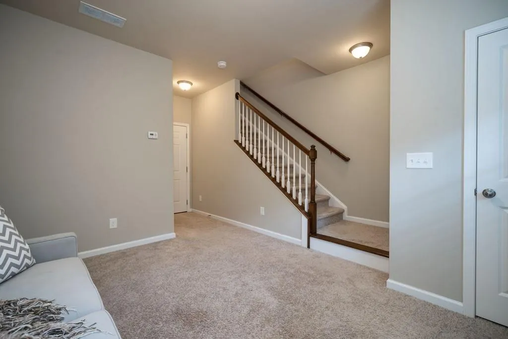 7355 Highland Bluff, Sandy Springs, Georgia 30328, 3 Bedrooms Bedrooms, ,3 BathroomsBathrooms,Residential,Sold,7355 Highland Bluff,6756222