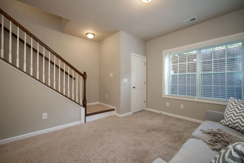 7355 Highland Bluff, Sandy Springs, Georgia 30328, 3 Bedrooms Bedrooms, ,3 BathroomsBathrooms,Residential,Sold,7355 Highland Bluff,6756222