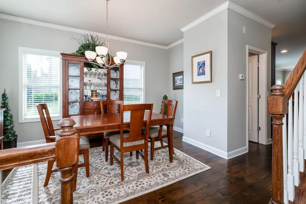 7355 Highland Bluff, Sandy Springs, Georgia 30328, 3 Bedrooms Bedrooms, ,3 BathroomsBathrooms,Residential,Sold,7355 Highland Bluff,6756222