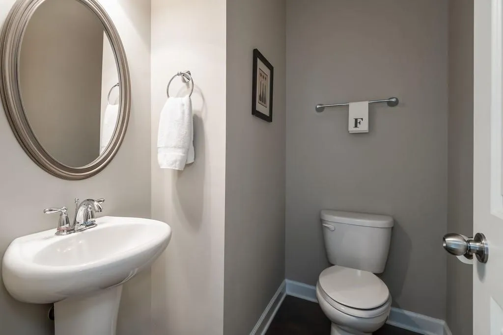 7355 Highland Bluff, Sandy Springs, Georgia 30328, 3 Bedrooms Bedrooms, ,3 BathroomsBathrooms,Residential,Sold,7355 Highland Bluff,6756222