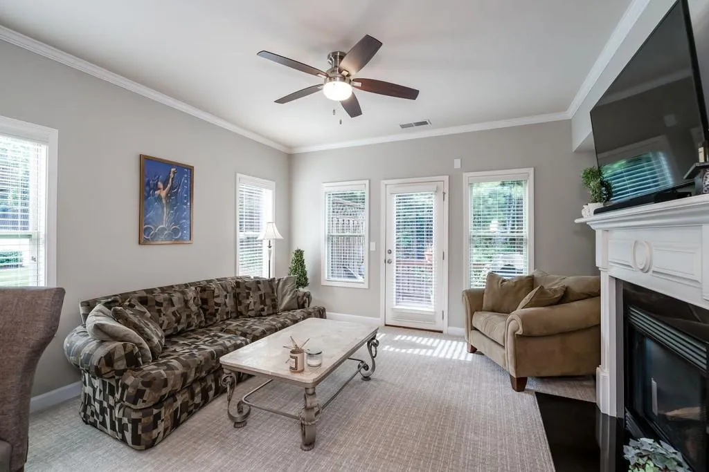 7355 Highland Bluff, Sandy Springs, Georgia 30328, 3 Bedrooms Bedrooms, ,3 BathroomsBathrooms,Residential,Sold,7355 Highland Bluff,6756222