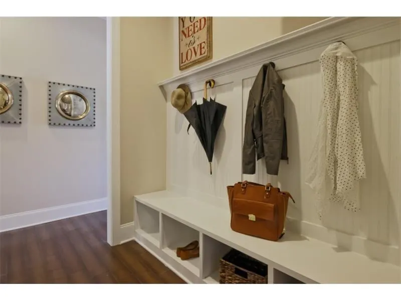 108 Austin Drive, Sandy Springs, Georgia 30328, 5 Bedrooms Bedrooms, ,4 BathroomsBathrooms,Residential,Sold,108 Austin Drive,5628623