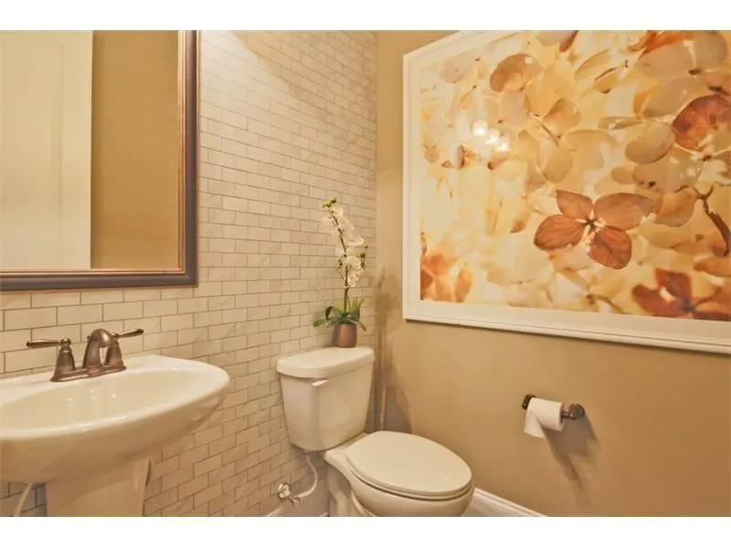 108 Austin Drive, Sandy Springs, Georgia 30328, 5 Bedrooms Bedrooms, ,4 BathroomsBathrooms,Residential,Sold,108 Austin Drive,5628623