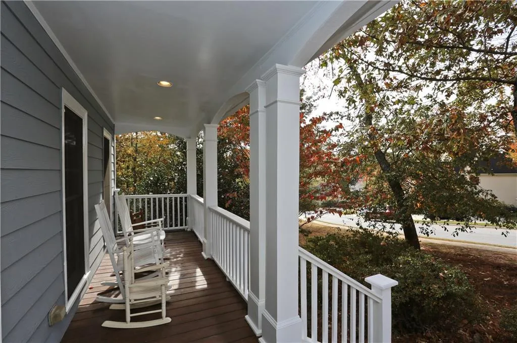 645 Eaton Place, Sandy Springs, Georgia 30350, 6 Bedrooms Bedrooms, ,5 BathroomsBathrooms,Residential,Sold,645 Eaton Place,5769502