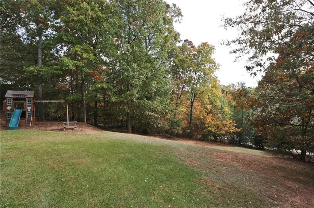 645 Eaton Place, Sandy Springs, Georgia 30350, 6 Bedrooms Bedrooms, ,5 BathroomsBathrooms,Residential,Sold,645 Eaton Place,5769502
