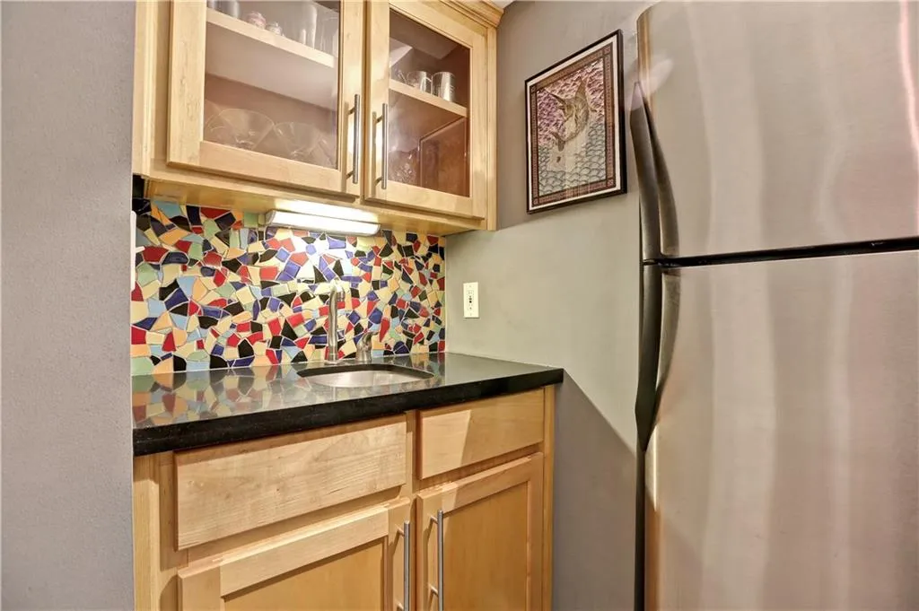645 Eaton Place, Sandy Springs, Georgia 30350, 6 Bedrooms Bedrooms, ,5 BathroomsBathrooms,Residential,Sold,645 Eaton Place,5769502