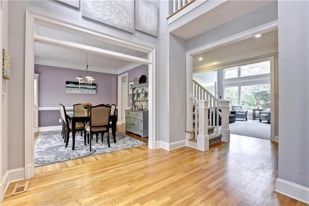 645 Eaton Place, Sandy Springs, Georgia 30350, 6 Bedrooms Bedrooms, ,5 BathroomsBathrooms,Residential,Sold,645 Eaton Place,5769502