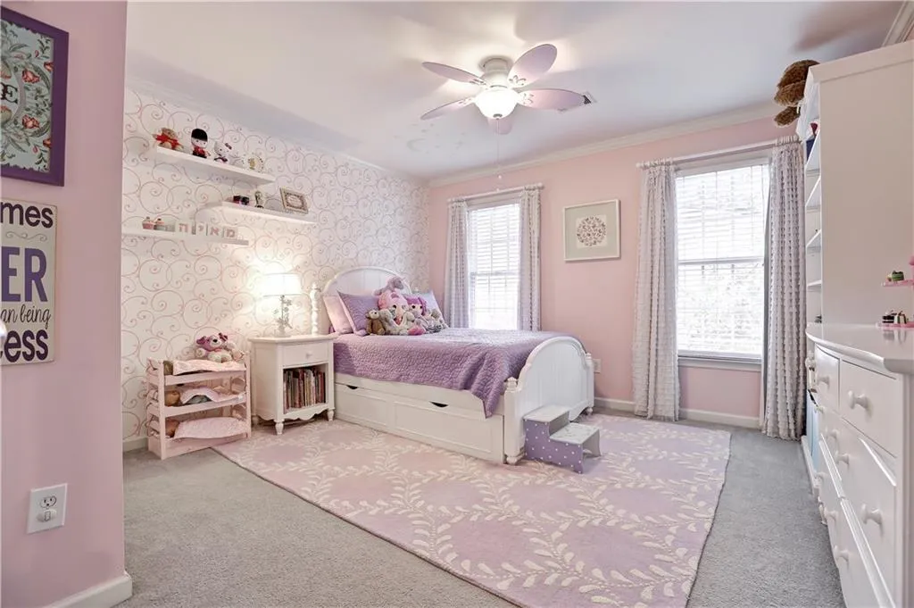 645 Eaton Place, Sandy Springs, Georgia 30350, 6 Bedrooms Bedrooms, ,5 BathroomsBathrooms,Residential,Sold,645 Eaton Place,5769502